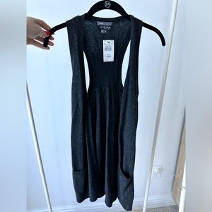 NWT Vince x pea in the pod 100% Cashmere maternity Sweater Vest grey size small